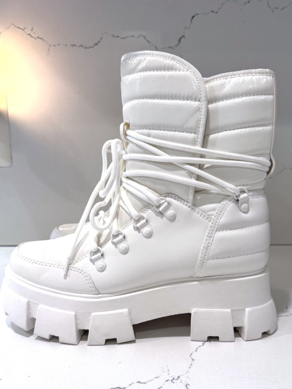 Aldo Upstage White Quilted Puffer Platform Boot NWT Size 7.5
